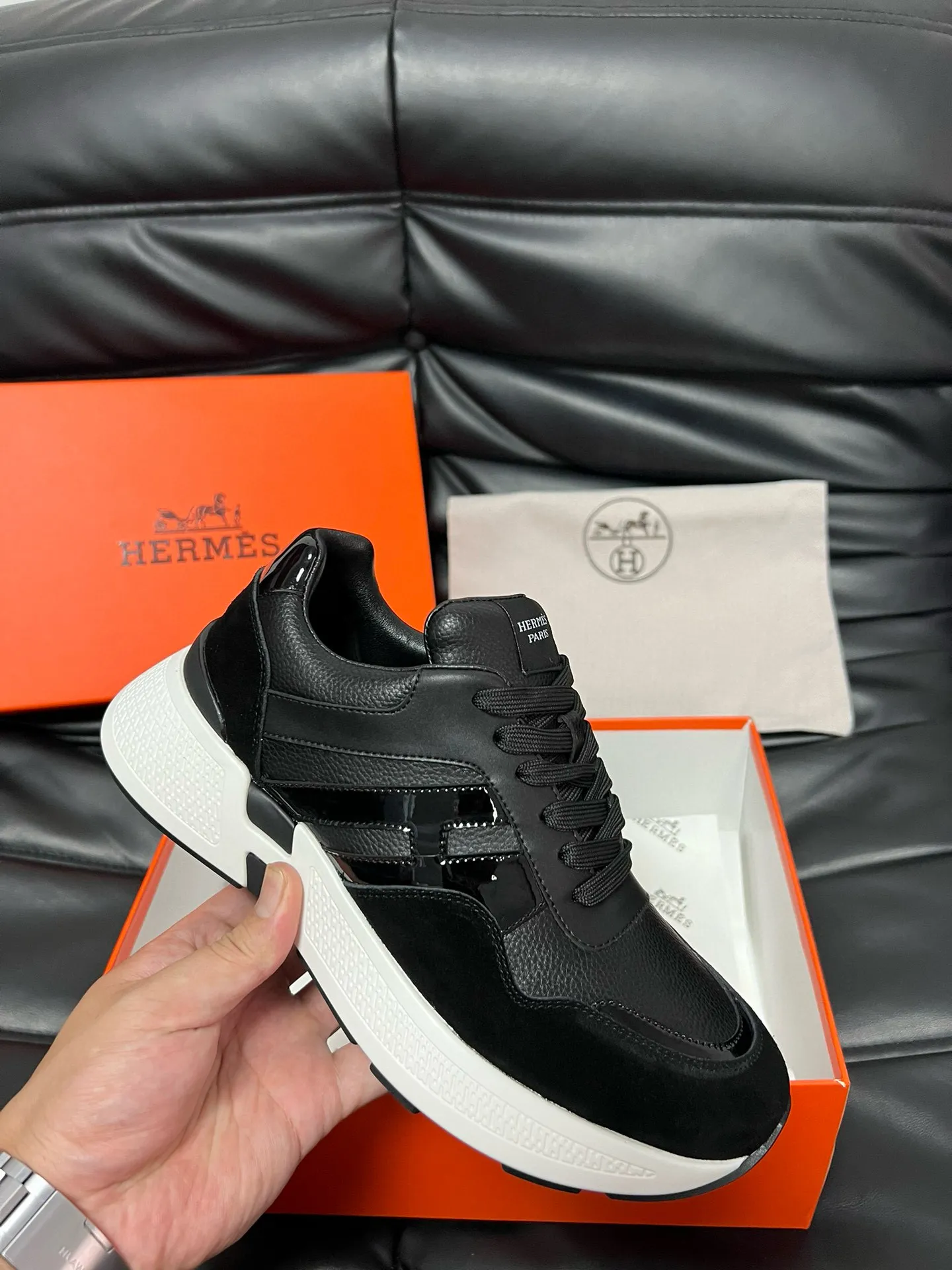 [HERMES] Hermès men's shoes 💰540💰 - High-end quality original order - Upper: 🔝 tumbled calfskin, suede calfskin, shoe body sewn with H pattern - Inner: water-dyed cowhide - Outsole: ultra-light T men's shoes 💰U foam rubber; two-color molded outsole - Super high quality control, fine workmanship: highlighted (high-end, luxury, grade) -Size : 39-44 (38, 45 can be customized)